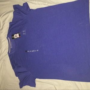 NWT. UA heat gear shirt. Loose fit. XXL